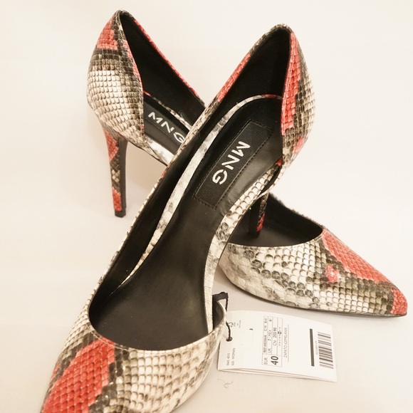 Croc style red and white pumps - Picture 2 of 5